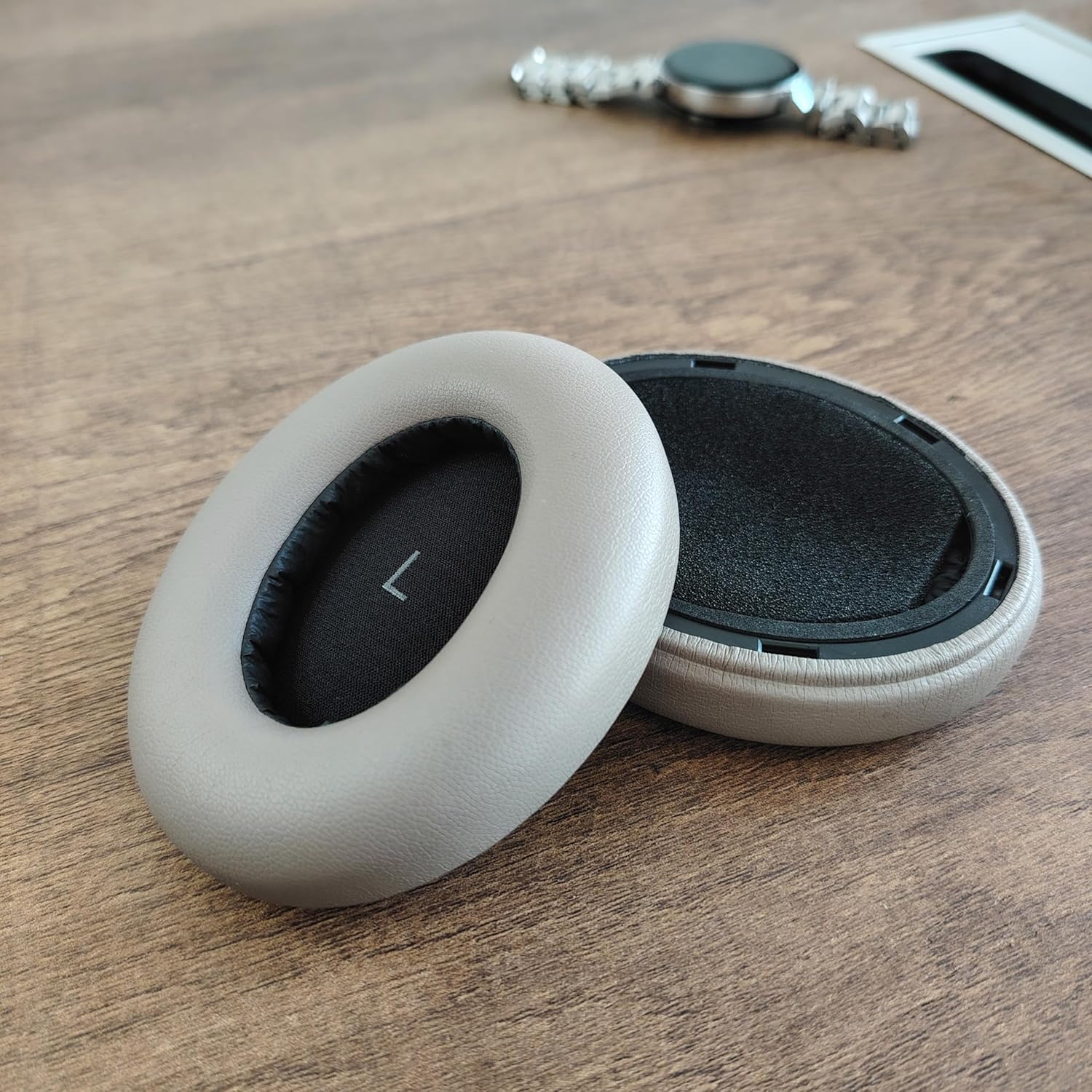 Miękkie, profesjonalne nakładk – Sennheiser Headphone Momentum 4 recenzja i cena