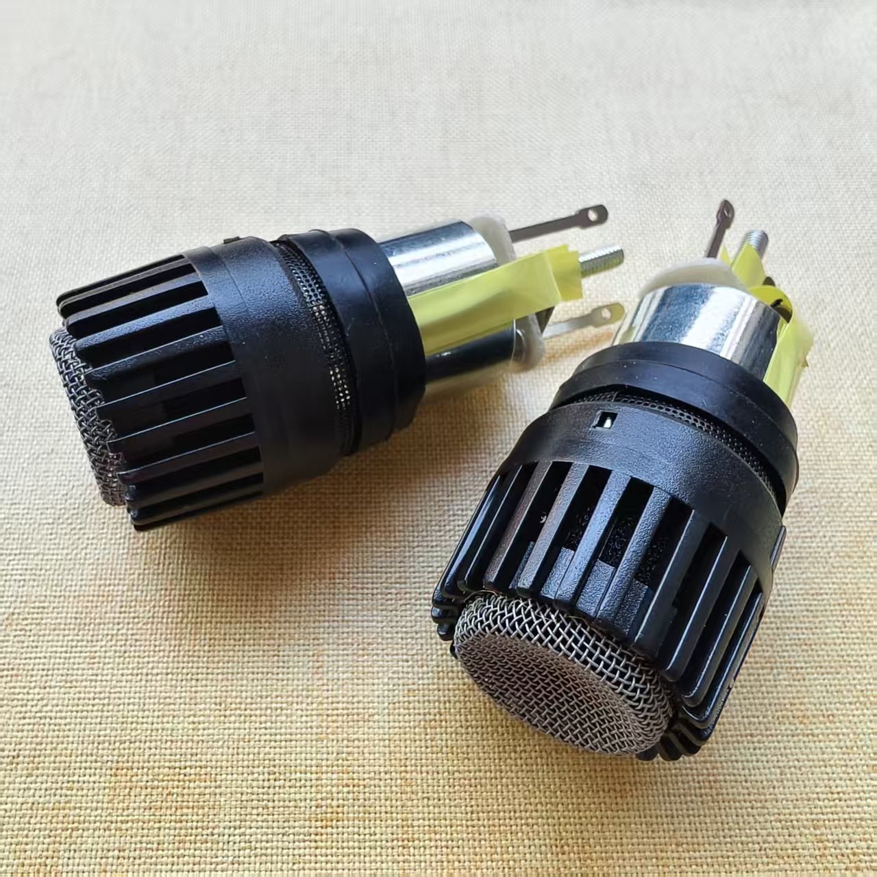2 szt. Obrotowe kapsuły SM57,  – Shure Mic Mv7 recenzja i cena